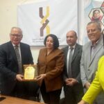 اتحاد الإعلاميين الإفريقي الآسيوي يكرم الدكتورة ليلى موسى بدرع التميز