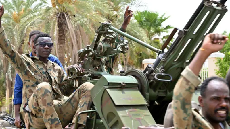 الجيش يعلن تدمير أكثر من ٢٤٠ مركبة قتالية للدعم السريع وتحرير مناطق واسعة في دارفور وكردفان