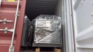 وزير الطاقة يعلن وصول 400 محول كهربائي وزير الطاقة يعلن وصول 400 محول كهربائي