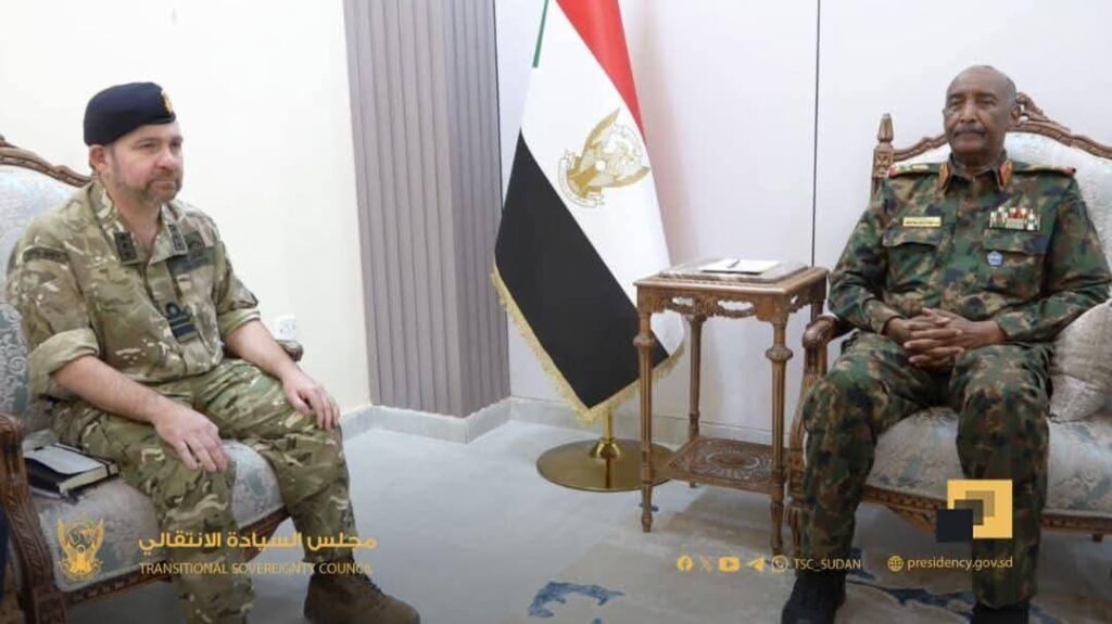 البرهان يبحث مع وفد بريطاني سبل تحقيق السلام في السودان