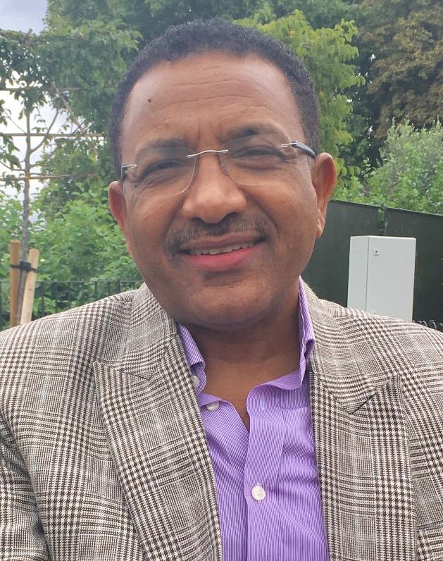 بروفيسور محمد أحمد عبد الله.. مسيرة الوفاء والانحياز لأطفال الغبش في السودان