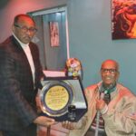 دار السودان العام بالإسكندرية تكرِّم رمزها الدكتور محمد عبدالرازق تقديراً لمسيرته الحافلة بالعطاء