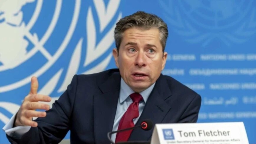 توم فليتشر يؤكد أهمية توفير الحماية للعاملين في الرعاية الصحية بالسودان