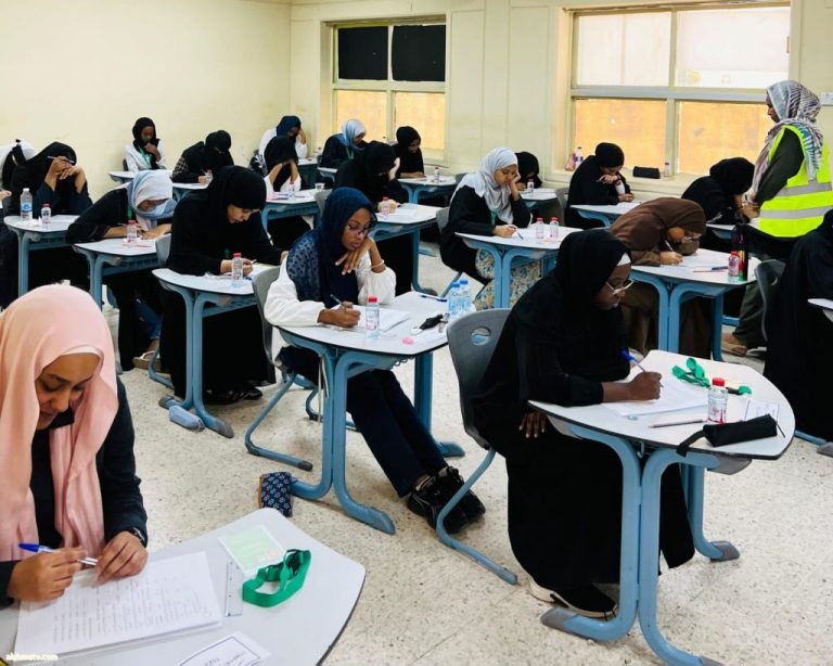 لجنة المعلمين تصف إعلان القنصلية تعذر قيام امتحانات الشهادة السودانية بالإمارات بالاستهتار