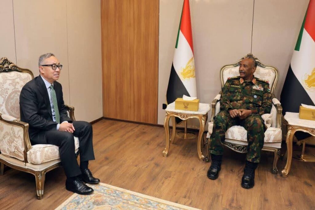 المبعوث الأممي يبحث مع البرهان سبل إيجاد حل شامل للأزمة في السودان