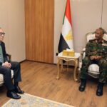 المبعوث الأممي يبحث مع البرهان سبل إيجاد حل شامل للأزمة في السودان