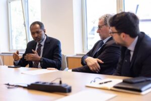 خالد عمر يبحث في البرلمان الأوروبي تداعيات الحرب السودانية وتنسيق جهود الحل السلمي