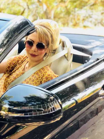 الولايات المتحدة توقف إيرانية في لوس أنجلوس بتهمة بيع مسيّرات للسودان