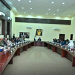 لجنة المعلمين تنتقد مخرجات اجتماع مجلس الوزراء بشأن التعليم وتؤكد استمرار الإضراب