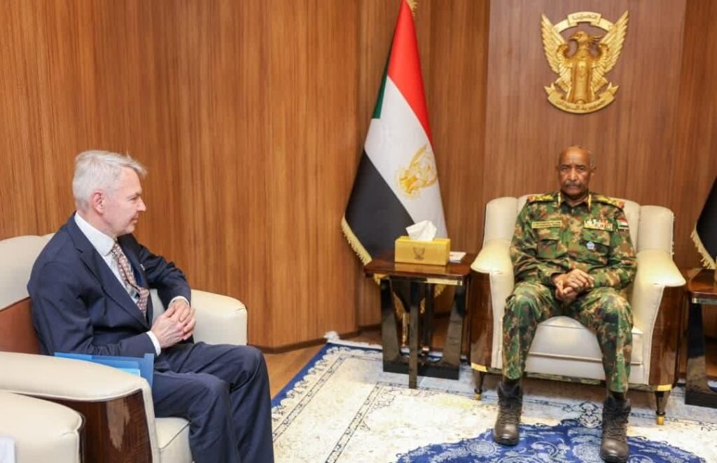 المبعوث الأممي: أطلعت البرهان على جهود الآلية الخماسية بشأن مشاورات أديس أبابا
