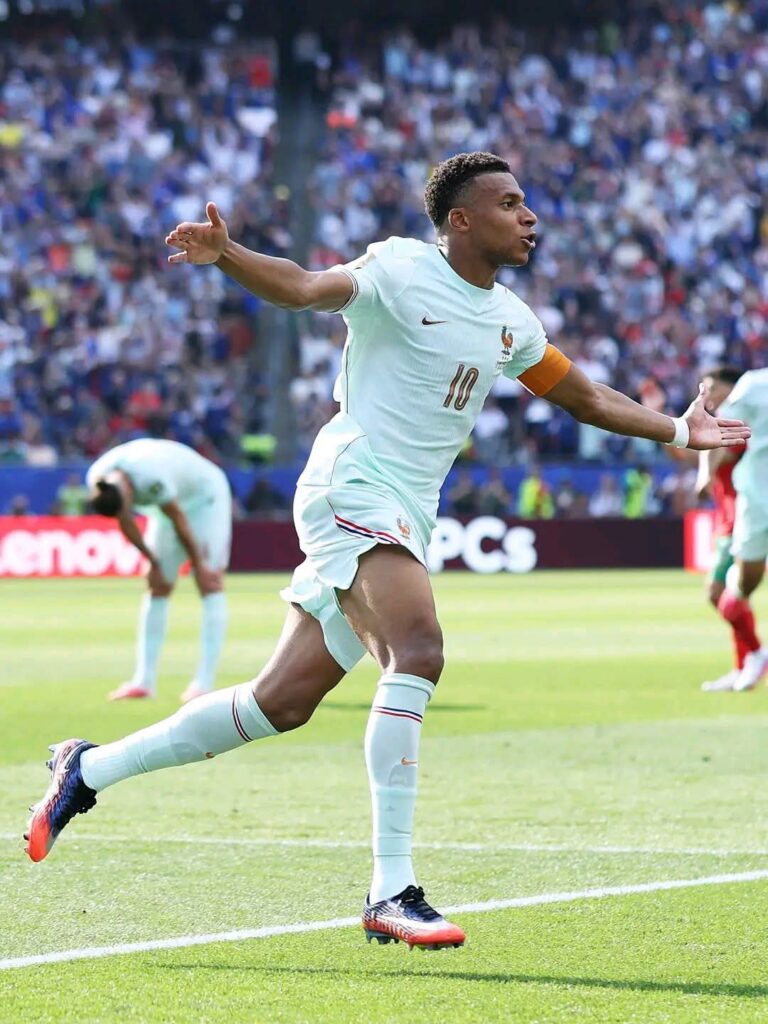 فرنسا إلى الدور نصف النهائي في مونديال 2026 عقب فوزها على المغرب