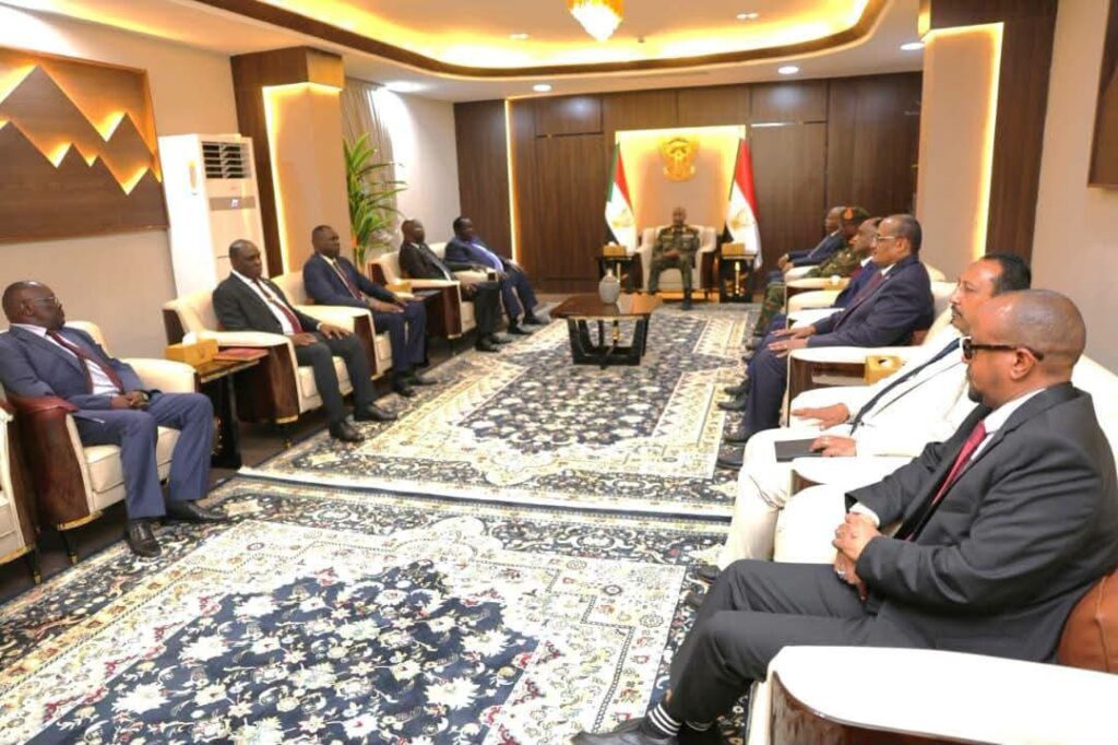 البرهان يبحث مع قلواك عبور نفط جنوب السودان و الاستقرار في المناطق الحدودية