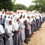 معلمو الجزيرة يعلنون تعليق الإضراب ويؤكدون استمرار المطالبة بالحقوق