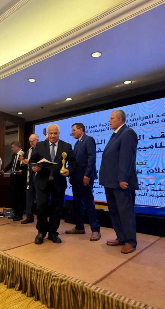 اتحاد الإعلاميين الأفريقي الآسيوي يكرّم الدكتور حسين الهنداوي تقديراً لمسيرته الدبلوماسية والإعلامية والفكرية